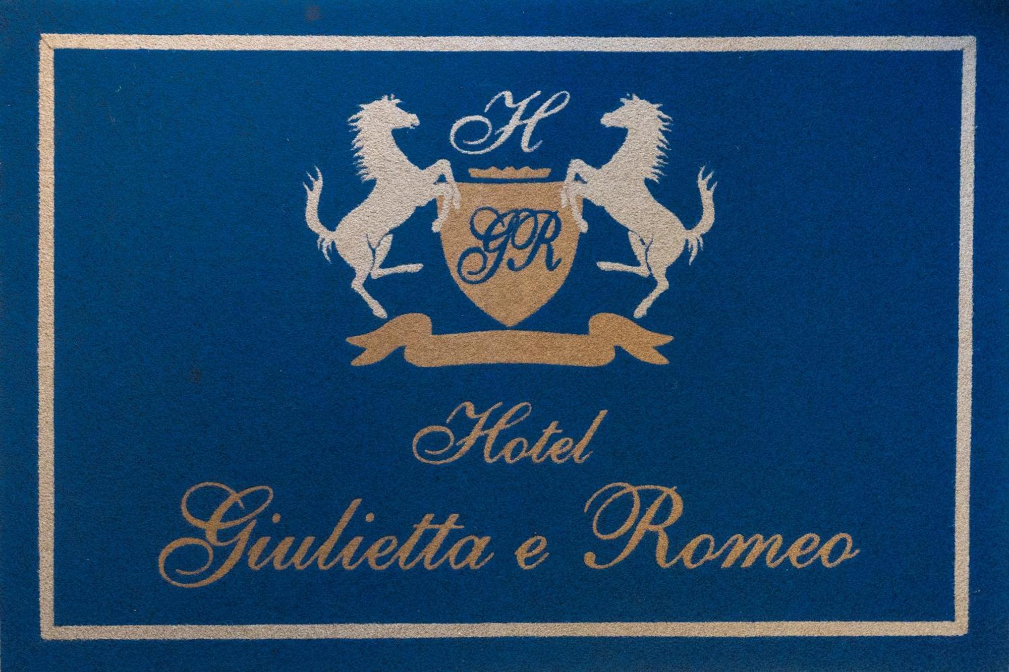 Hotel Giulietta E Romeo Casal Palocco Buitenkant foto